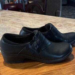 Clarks Black Slip-On Comfort Shoes 8.5- M
